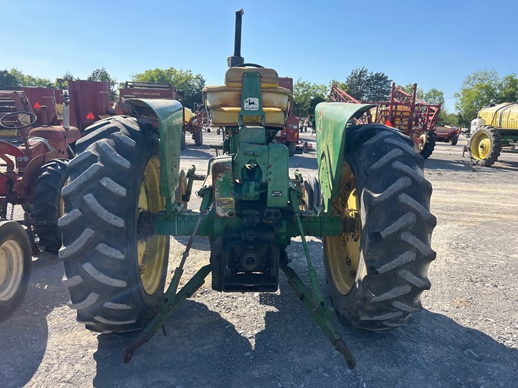 john-deere-3020-image-5