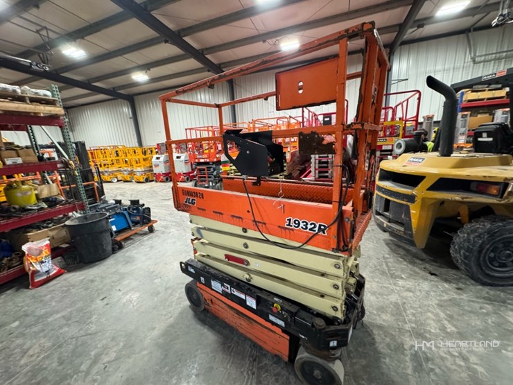 2019-jlg-1932r-image-6