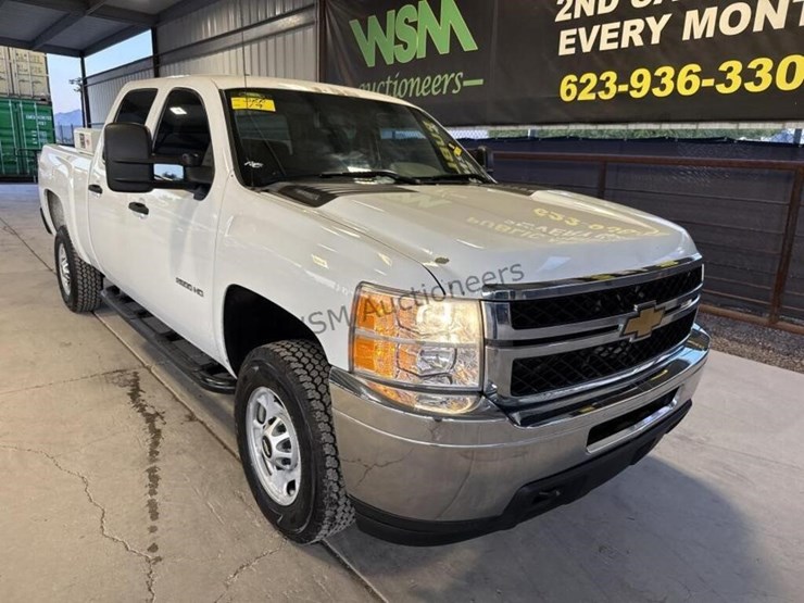 2014-chevrolet-silverado-2500hd-image-2