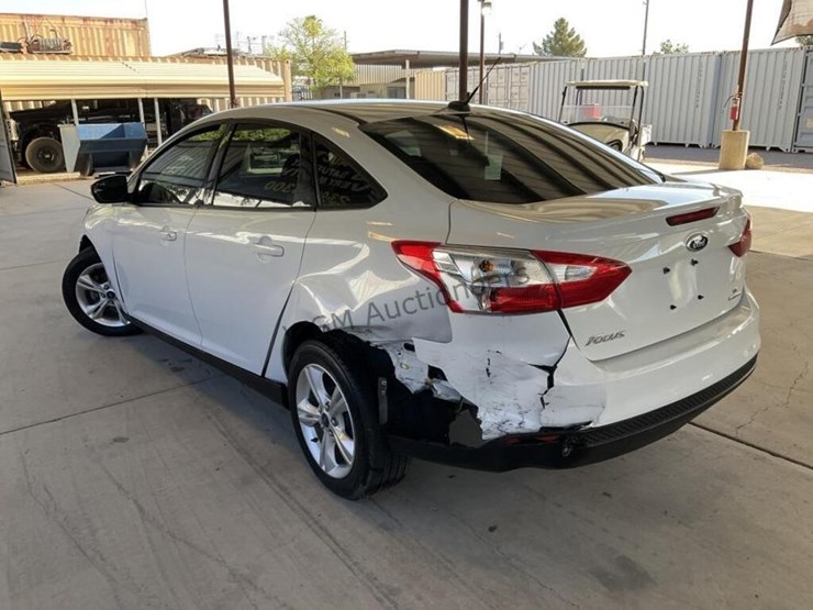 2014-ford-focus-se-sdn-image-5