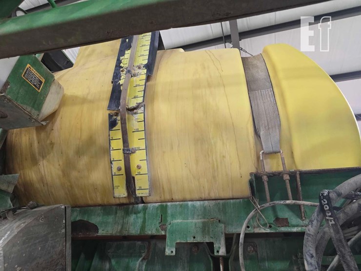 2011-john-deere-4630-image-23