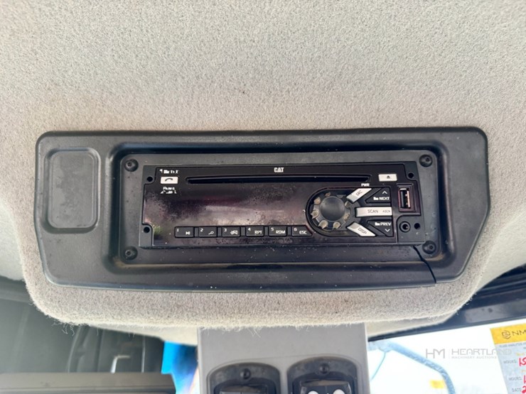 2012-caterpillar-966k-image-29