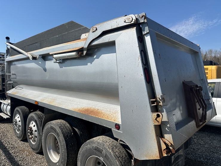 2014-kenworth-t800-image-75