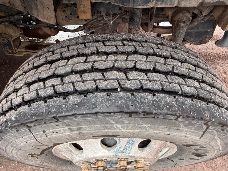 #1052-•-2007-international-7600sfa-tri-axle-dump-truck-image-74