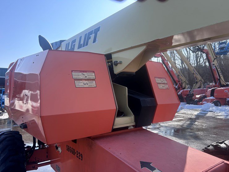 2011-jlg-660sj-image-22