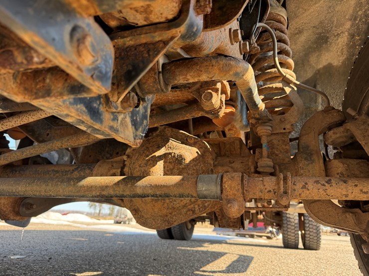 2014-ford-f550-xl-image-41