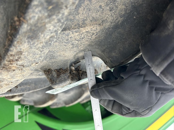 2014-john-deere-8320r-image-80