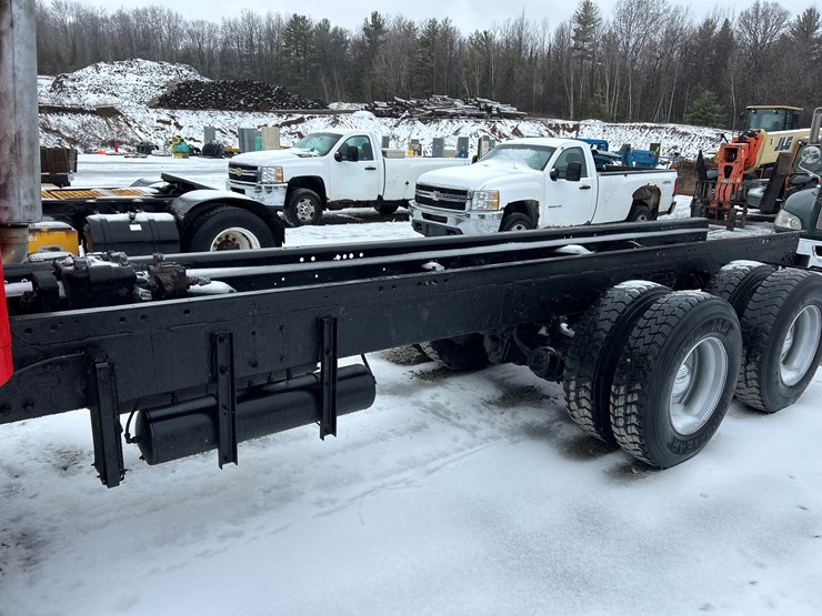 2007-kenworth-w900-image-13