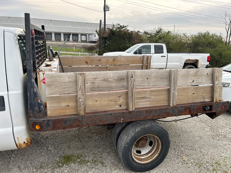 2011-ford-f350-image-14