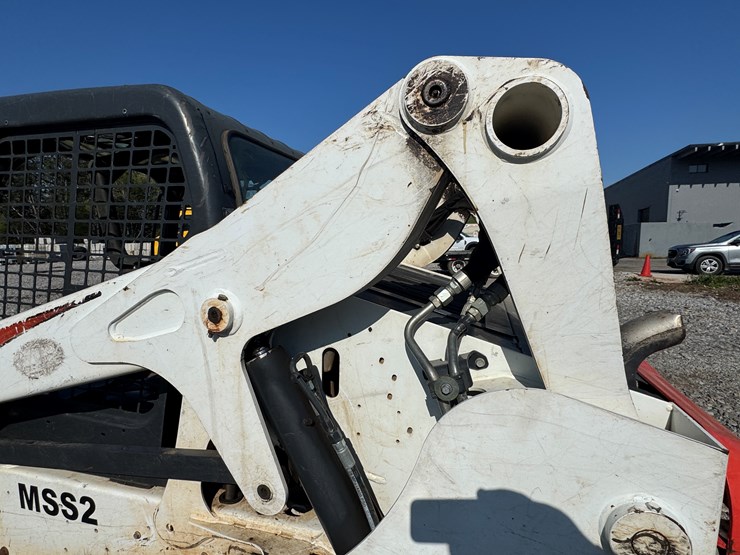 bobcat-t550-image-32