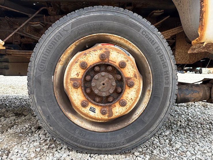 2011-ford-f350-image-47