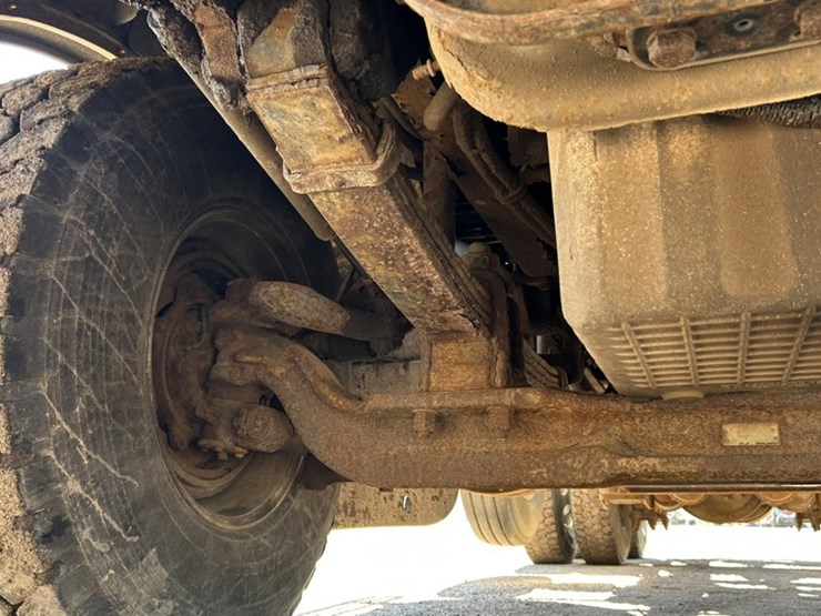 #1114-•-2005-western-star-tri-axle-heavy-haul-truck-tractor-image-36