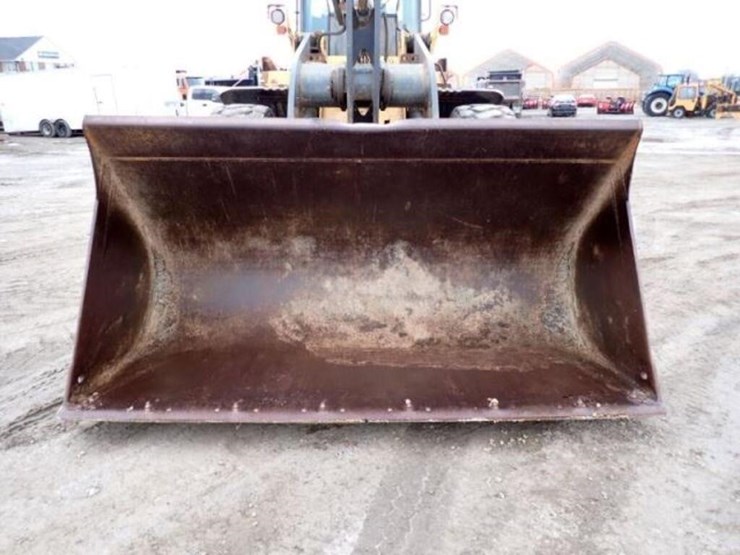 2006-deere-624j-image-25