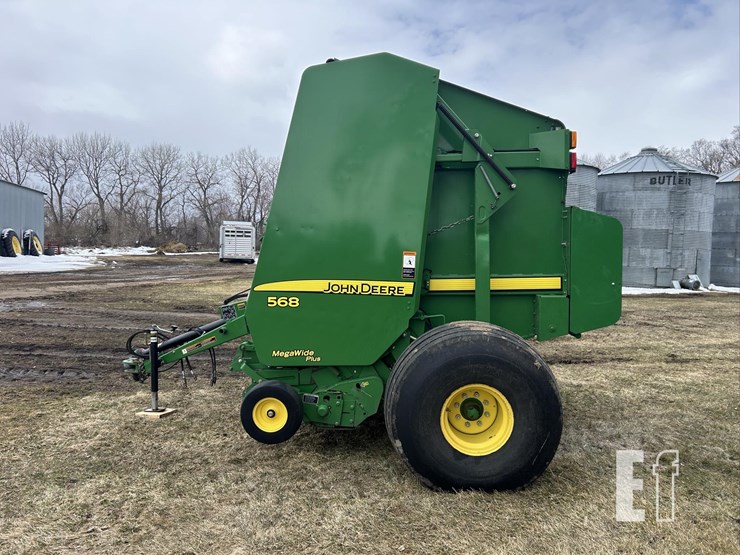 2011-john-deere-568-image-16