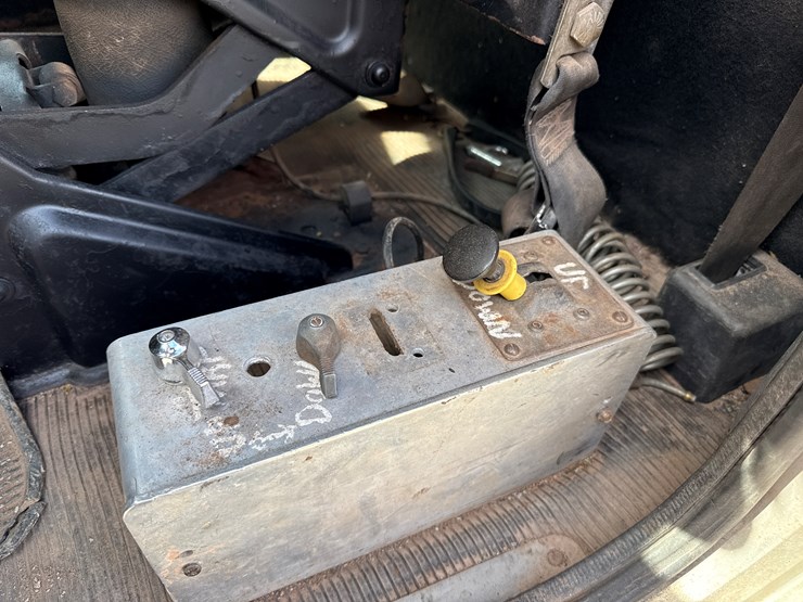 2004-peterbilt-378-image-52