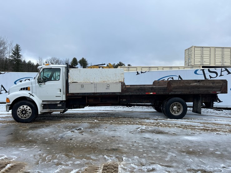 2001-massey-ferguson-8-image-2