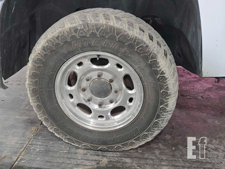 2007-chevrolet-3500hd-image-19