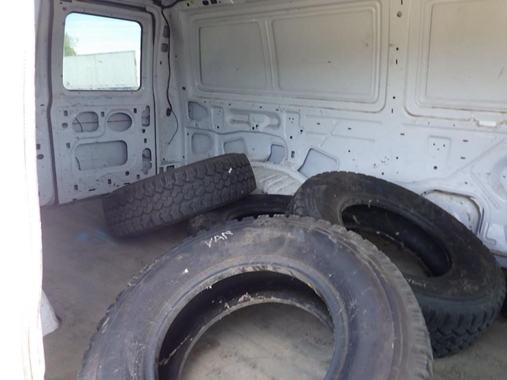 2007-ford-cargo-image-19