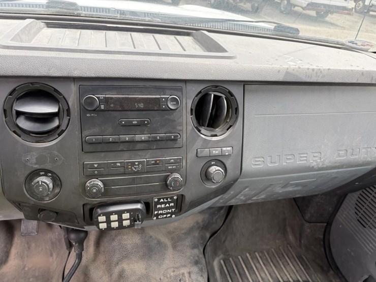 2011-ford-f250-image-16