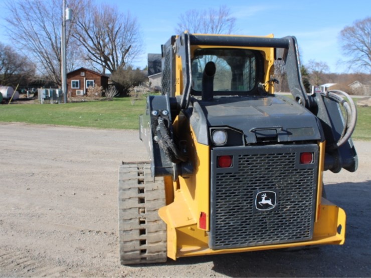 2022-john-deere-325-image-17