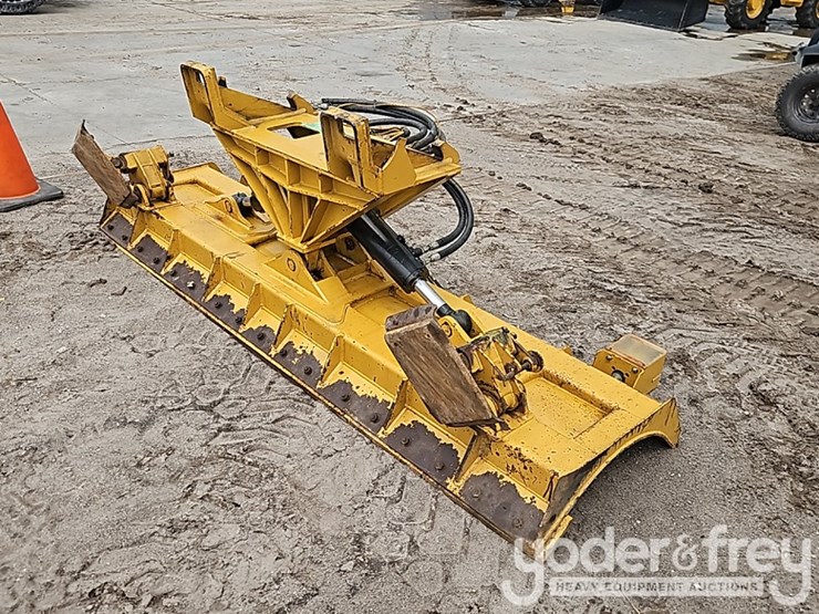 caterpillar-307-image-3