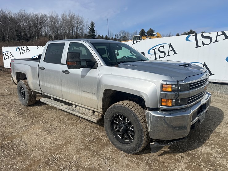 2018-chevrolet-2500-image-7