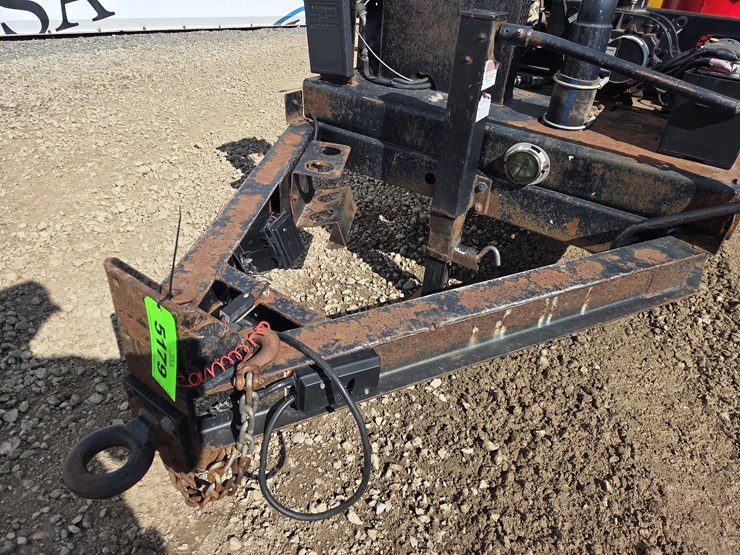 2019-massey-ferguson-8-image-10