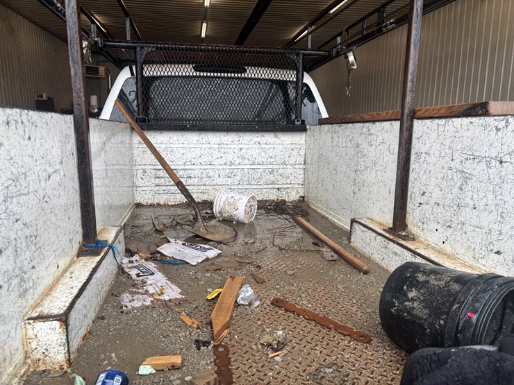 2013-chevrolet-3500-image-51