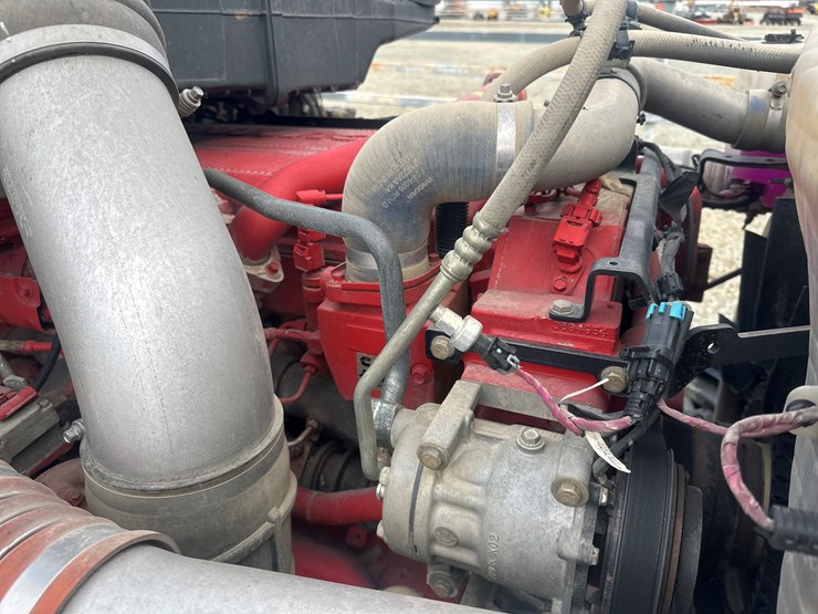 2020-kenworth-t680-image-74