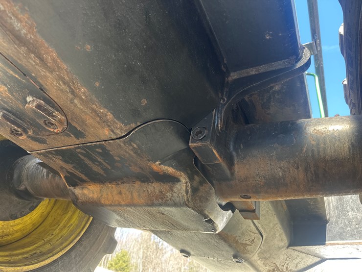 2011-deere-1270e-image-77