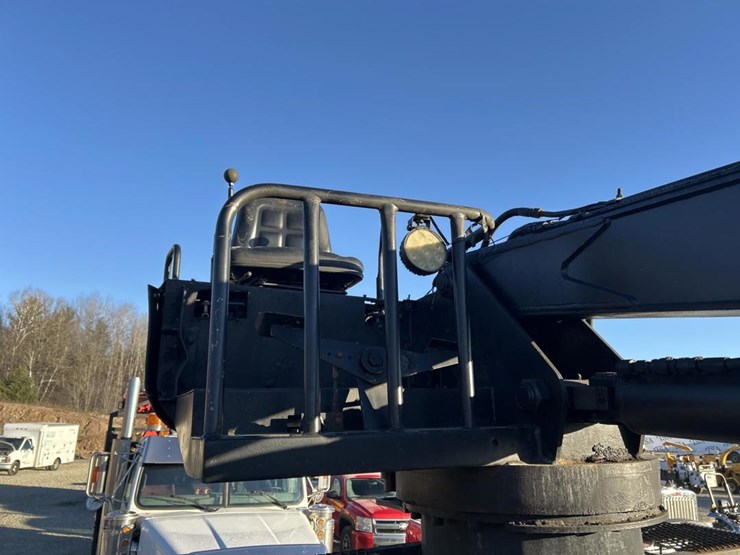 2001-mack-ch613-image-23