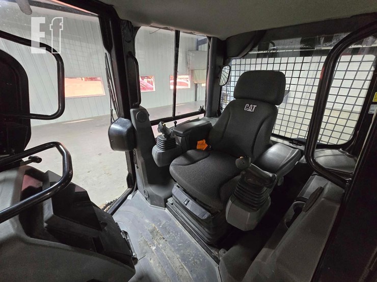 2021-caterpillar-d3-image-15