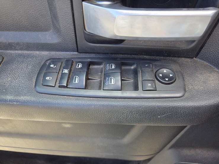 2019-dodge-3500hd-image-57