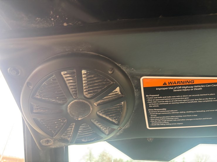 #2311-•-2023-can-am-hd-9-defender-xt-4x4-utv-image-52