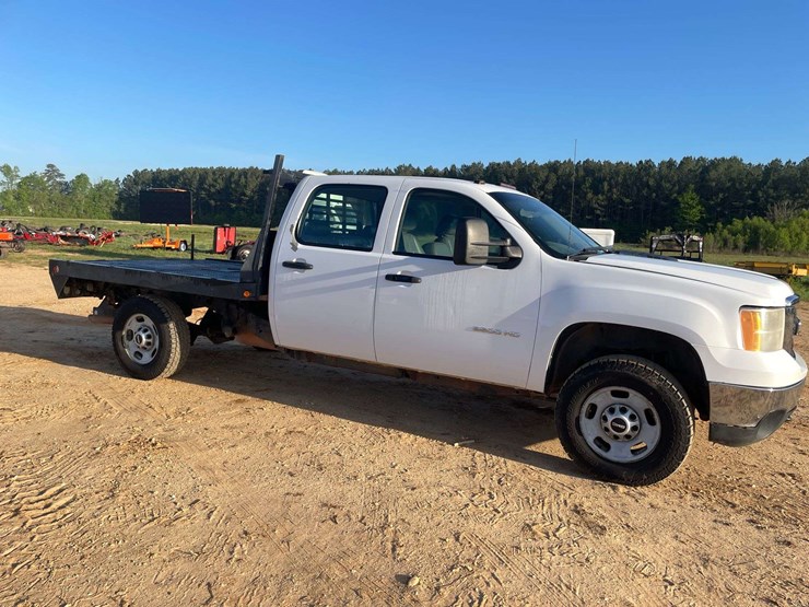 2013-gmc-sierra-2500-image-4