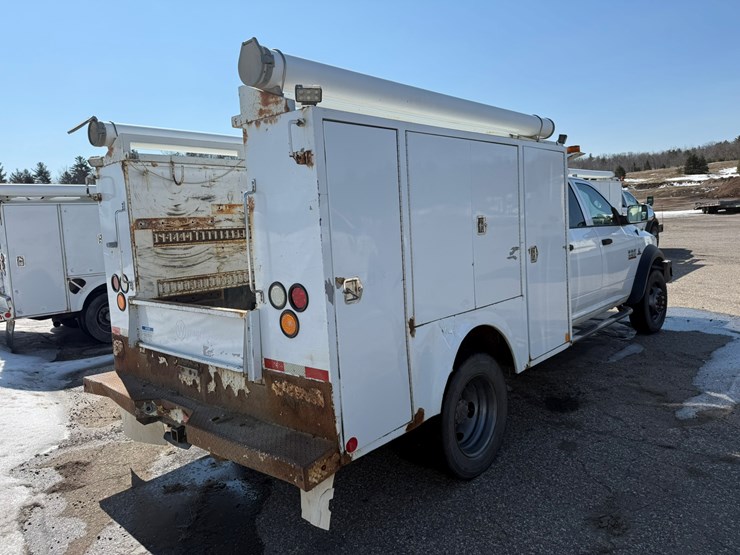 #2049-•-2015-ram-5500-heavy-duty-service-truck-image-5