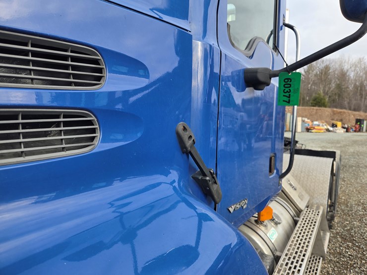 2007-massey-ferguson-8-image-17