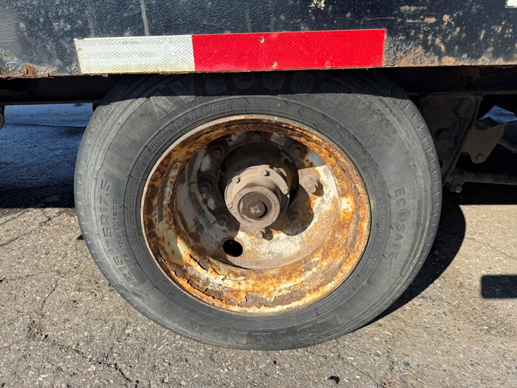 #1099-•-butler-26'-equipment-trailer-image-38