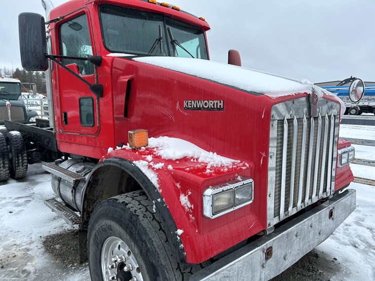 2007-kenworth-w900-image-10