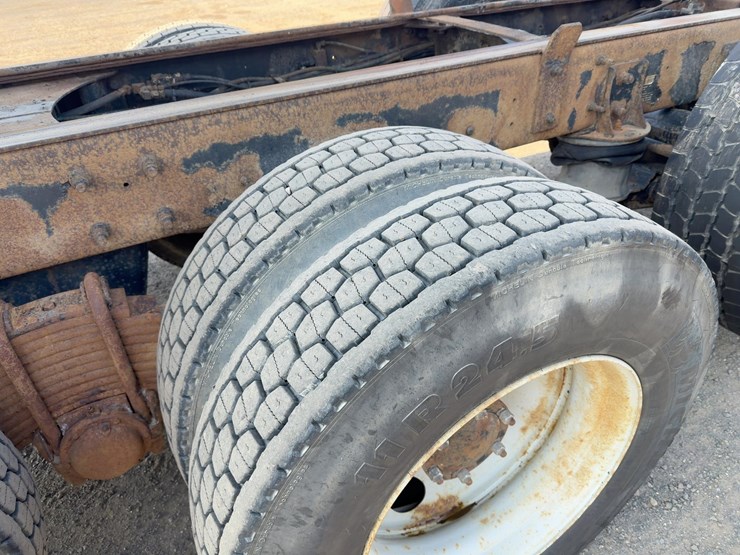 2006-mack-granite-cv713-image-22