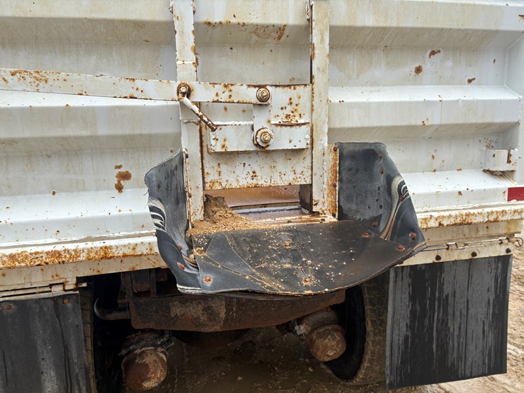 1997-ford-lt8000-image-55