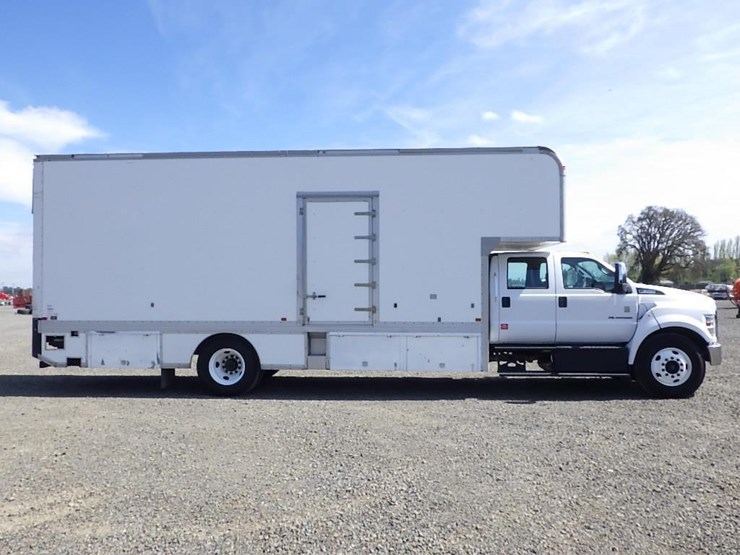 2016-ford-f650-xlt-image-4