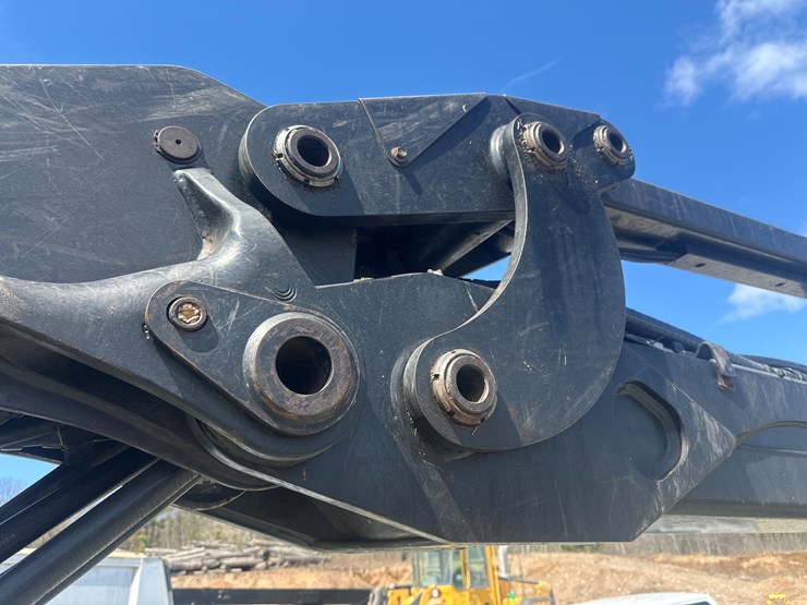 2011-deere-1270e-image-48