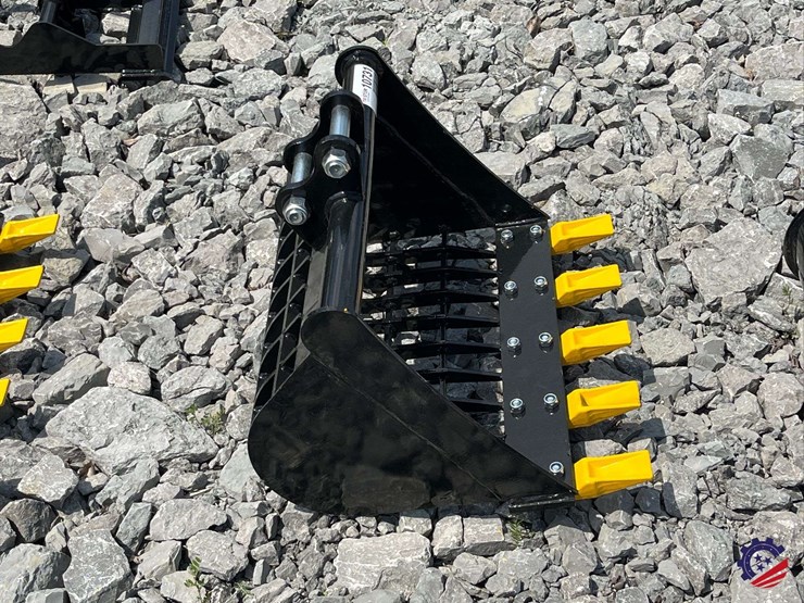 unused-2026-ce-24"-grid-bucket-image-6