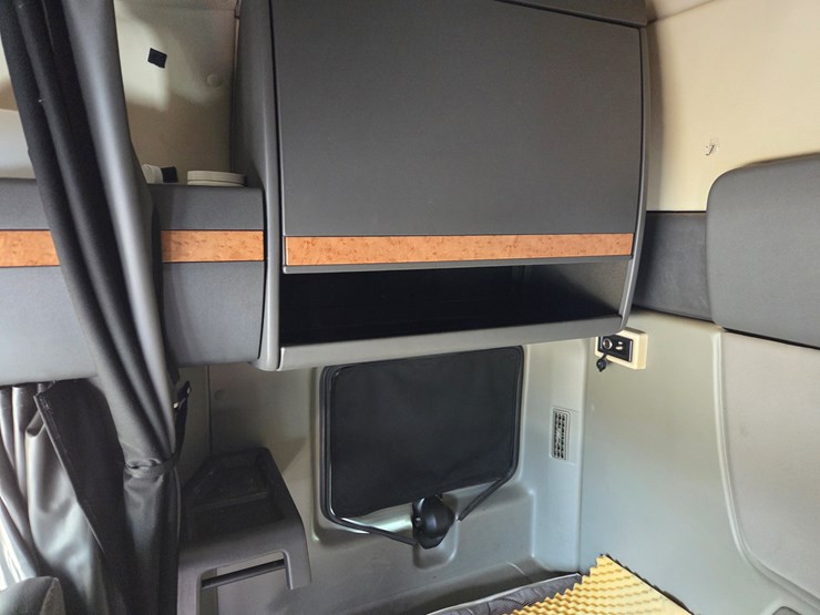 2012-international-prostar-image-50