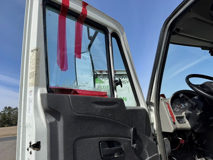 2014-international-4300-sba-image-30