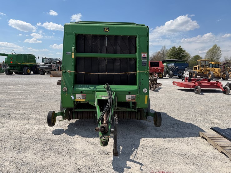 2004-john-deere-567-image-2