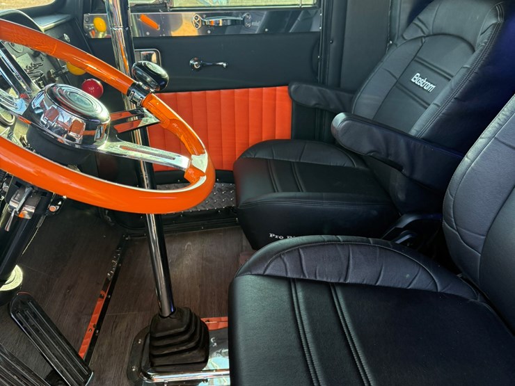 1974-peterbilt-359-image-38