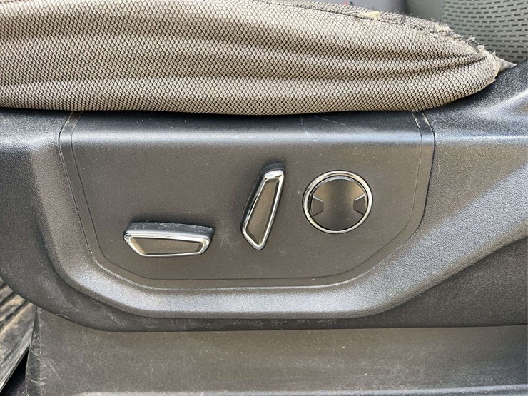 2016-ford-f150-image-19