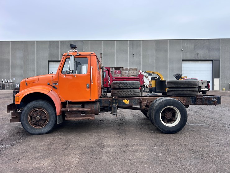 1992-international-4900-image-2